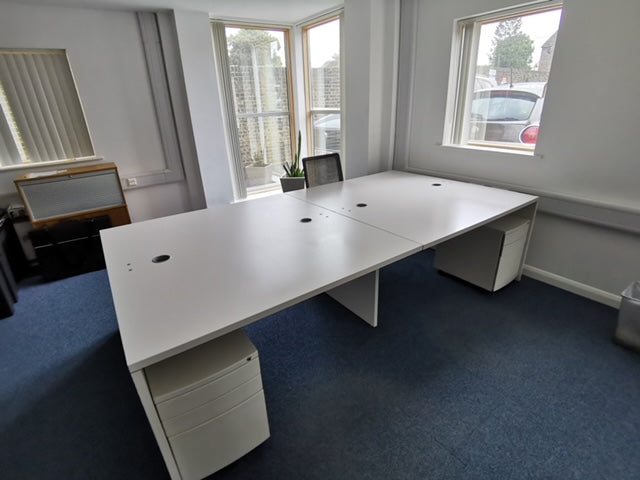 FORMA 5 - White Blok - Bench desks