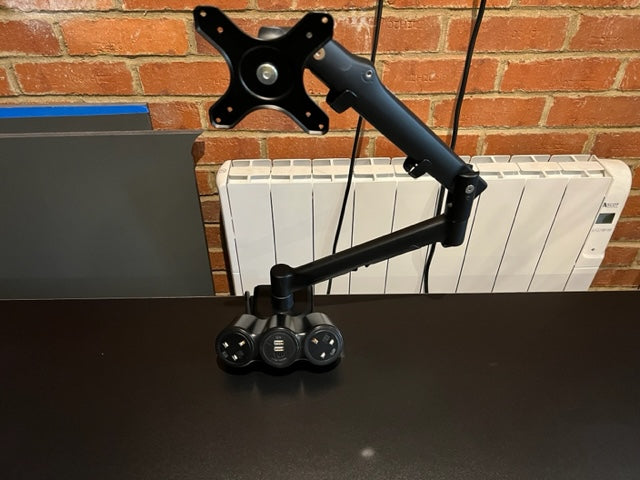 Reconditioned Divergent Black series desk with Exec monitor arm
