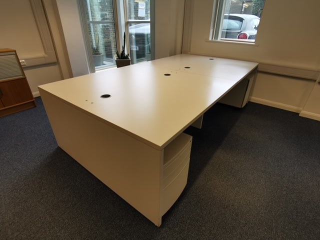 FORMA 5 - White Blok -  Bench desks