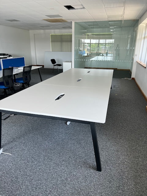 White Bench Desking - Bank of 6 Desks with Screens