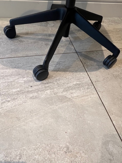 Refurbished Orangebox Do Task Chairs in Black