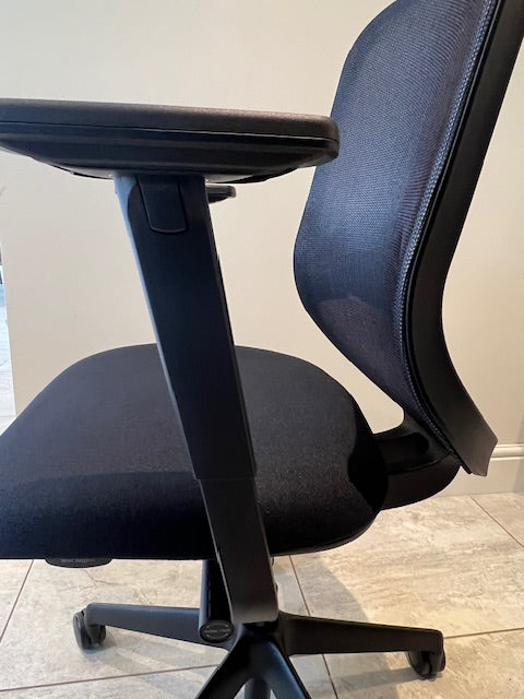 Refurbished Orangebox Do Task Chairs in Black