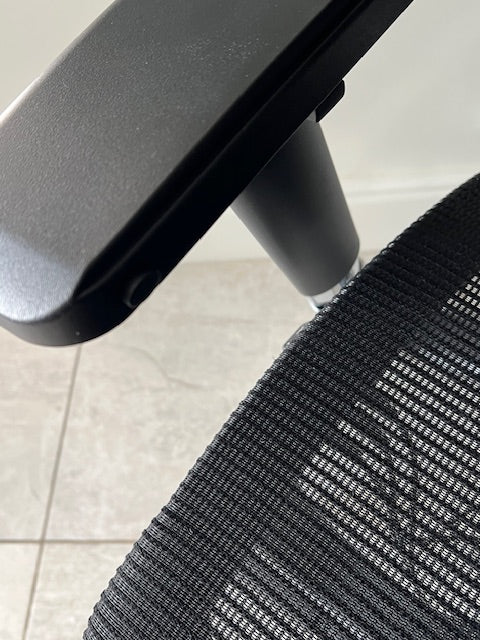 HOOD i29 All Mesh TASK CHAIR in Black