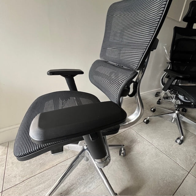 Refurbished HOOD i29 TASK CHAIRS - Series 1 Model