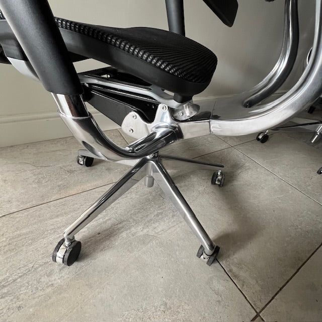 Refurbished HOOD i29 TASK CHAIRS - Series 1 Model