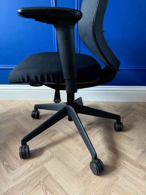Refurbished Orangebox Do Task Chairs in Black